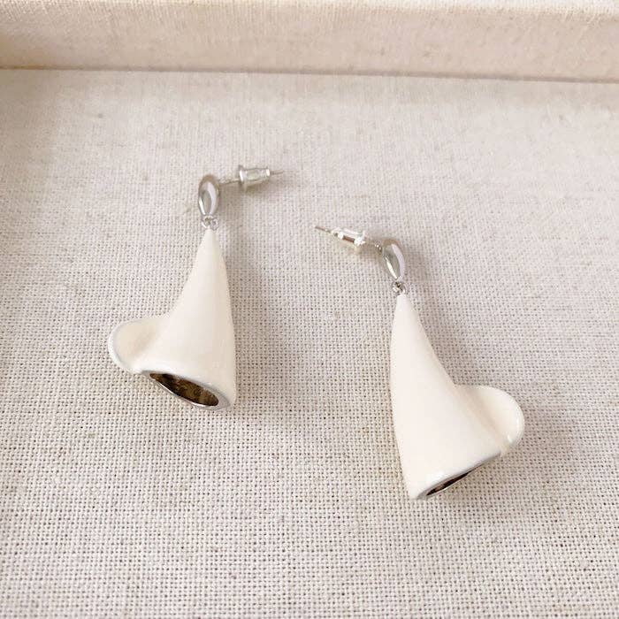 LanLivia - Wholesale Dangle Earrings - Sophisticated Calla Lily Flower Earrings3