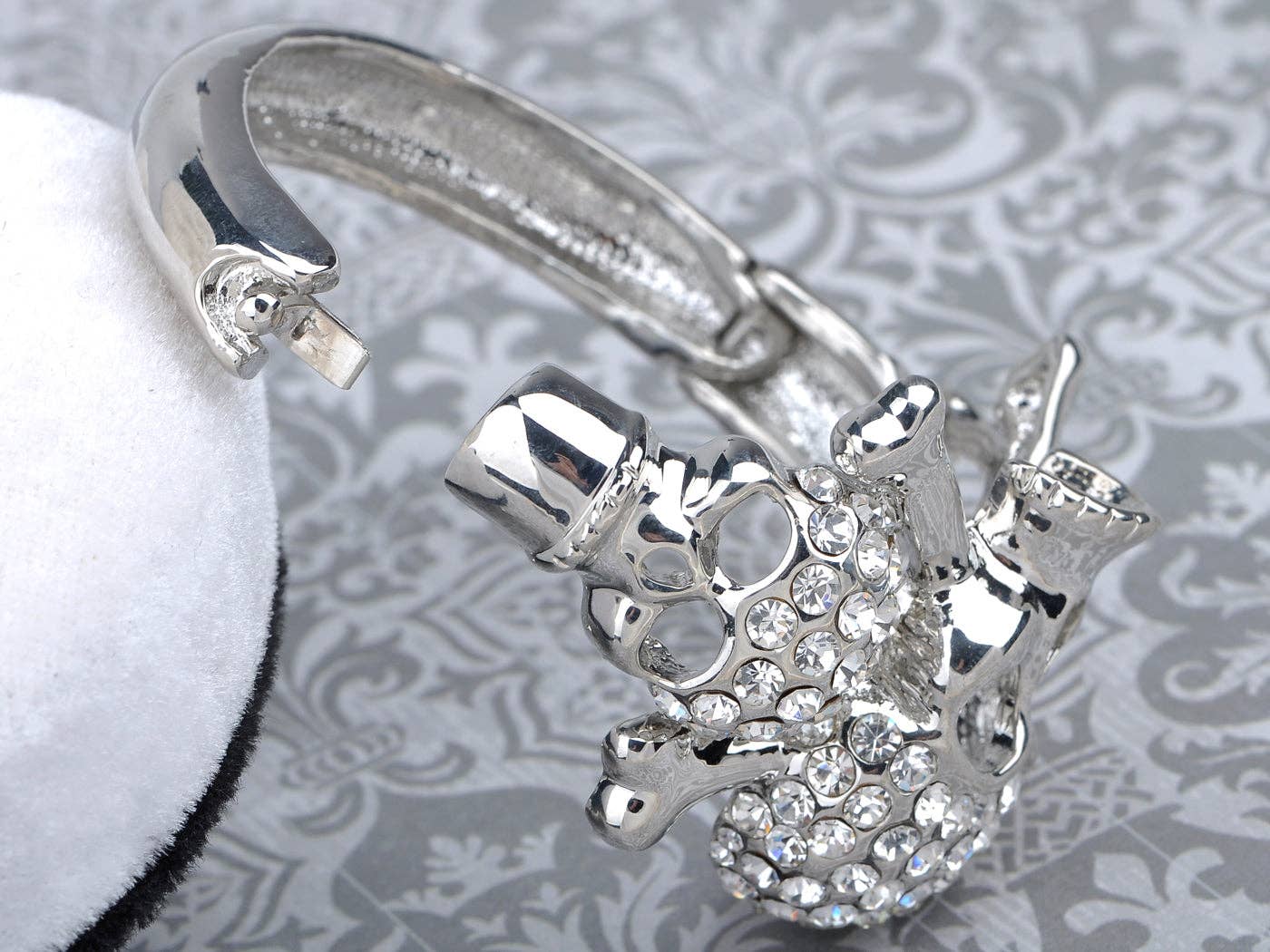 AK Brand – wholesale Cuff bracelet – Skull Crossbone Cuff Bangle Bracelet4