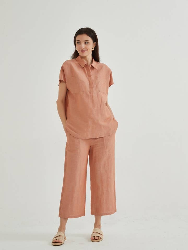 Ensemble chemise et pantalon Megan à mancherons pour la vente par Whisper Mint