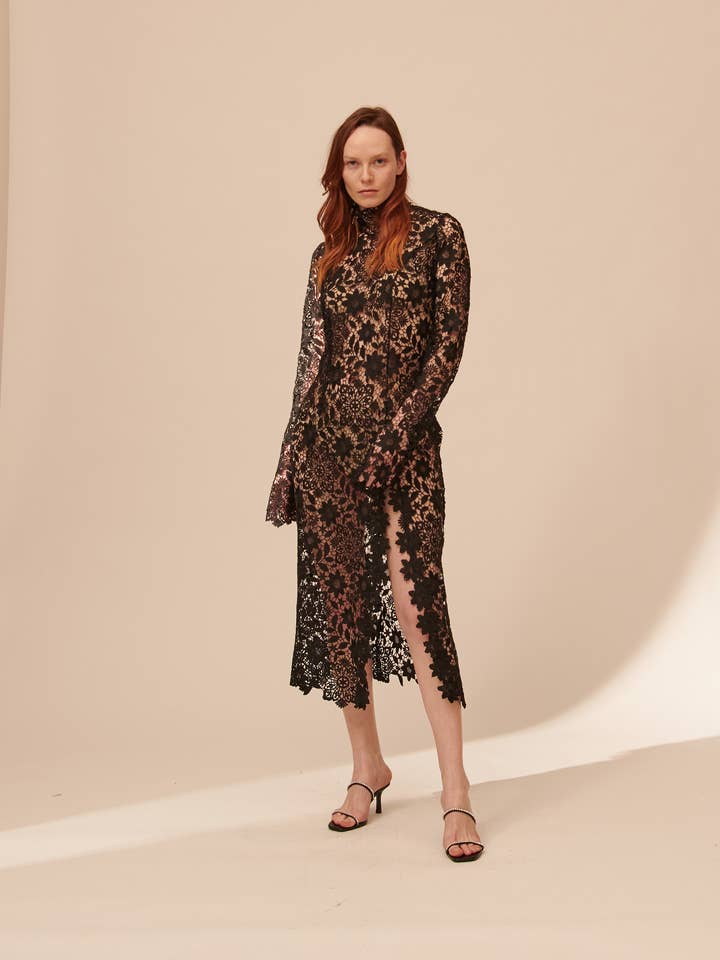 Robe midi en dentelle Y107 pour la vente par Giovanna Nicolai