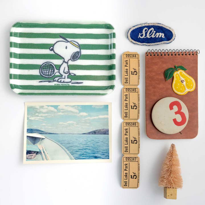 Three Potato Four - Wholesale Decorative Tray - 3P4 x Peanuts® - Snoopy Tennis Vintage-Style Tray