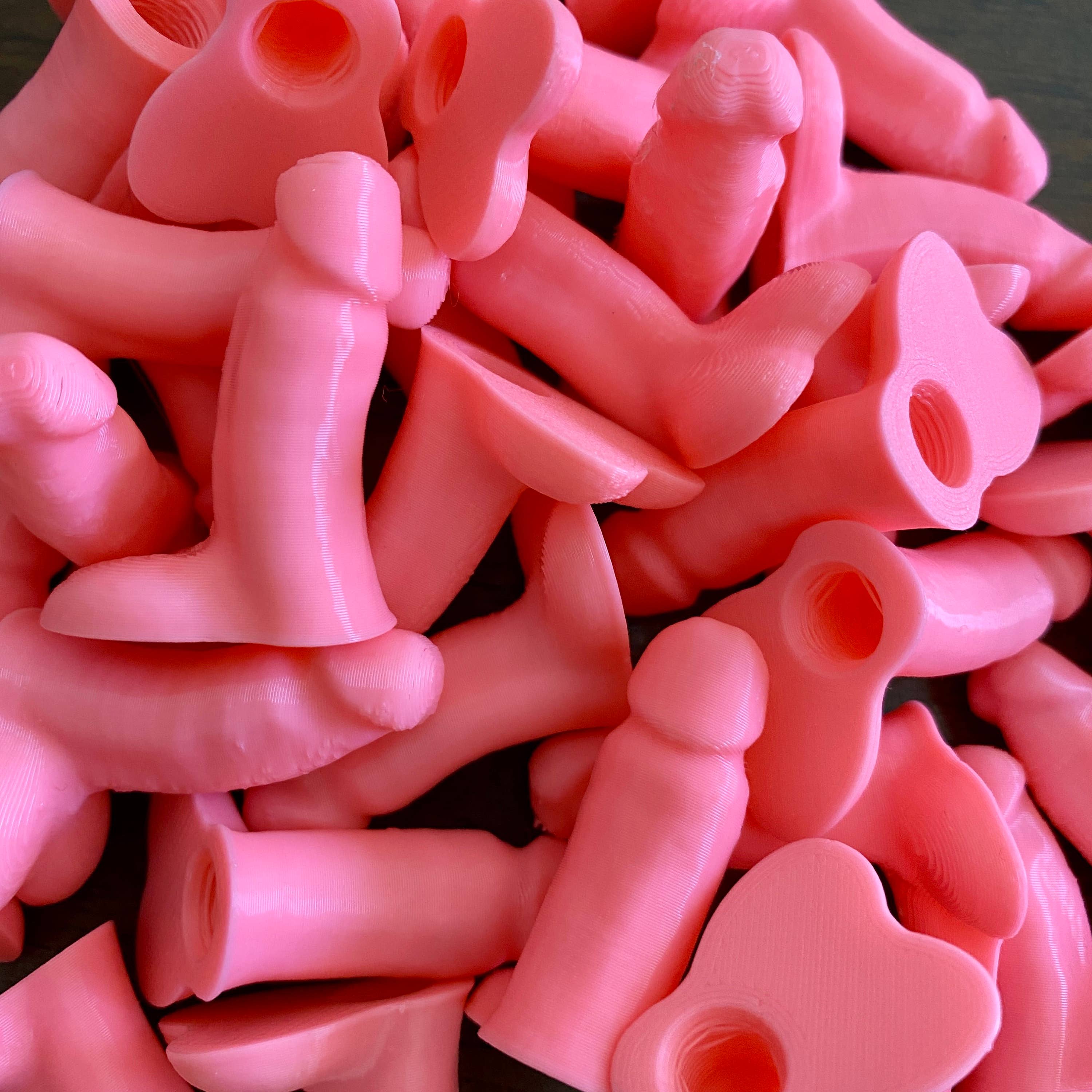 NumanPrints – Engroshandel Spøg og skæmt-gave/gaveartikel – Magnetisk penis - Sjovt gadegadget til aprilsnar i valgfri farve8