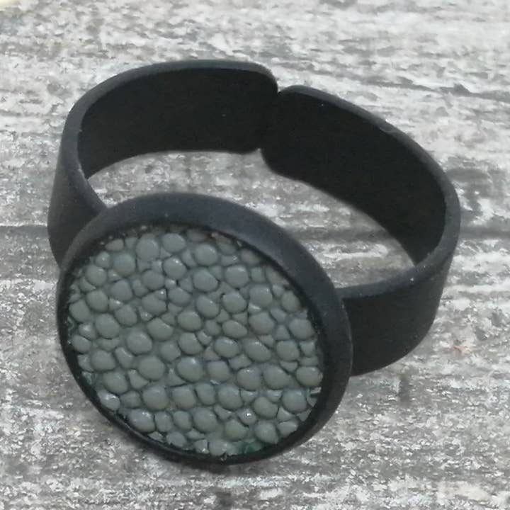 Ring - Maritime - rågläder - grå för wholesale av Maison Delclef