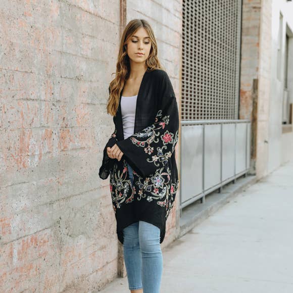 Leto Accessories - Wholesale Kimono - Women's - Chic Full-Length Flower Kimono - Versatile Layering Piece 🌼17