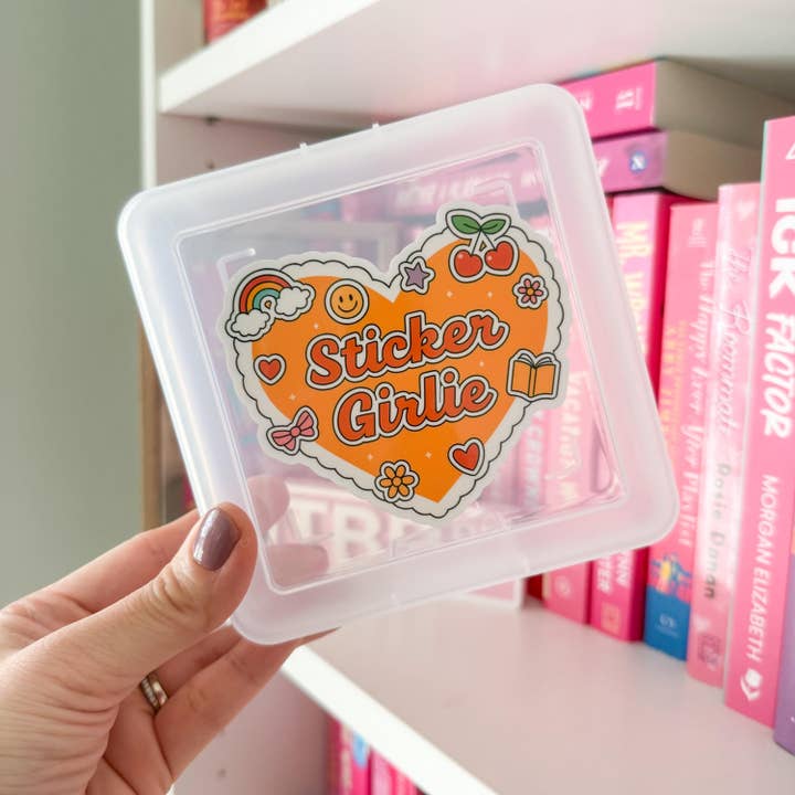 Scatola Porta Adesivi Cuore Girlie | Porta Adesivi per Kindle | Scatola Porta Adesivi | Scatola Adesivi | Regalo per Amante dei Libri | Organizzatore per Adesivi per la vendita all'ingrosso da parte di Limes & Lilly