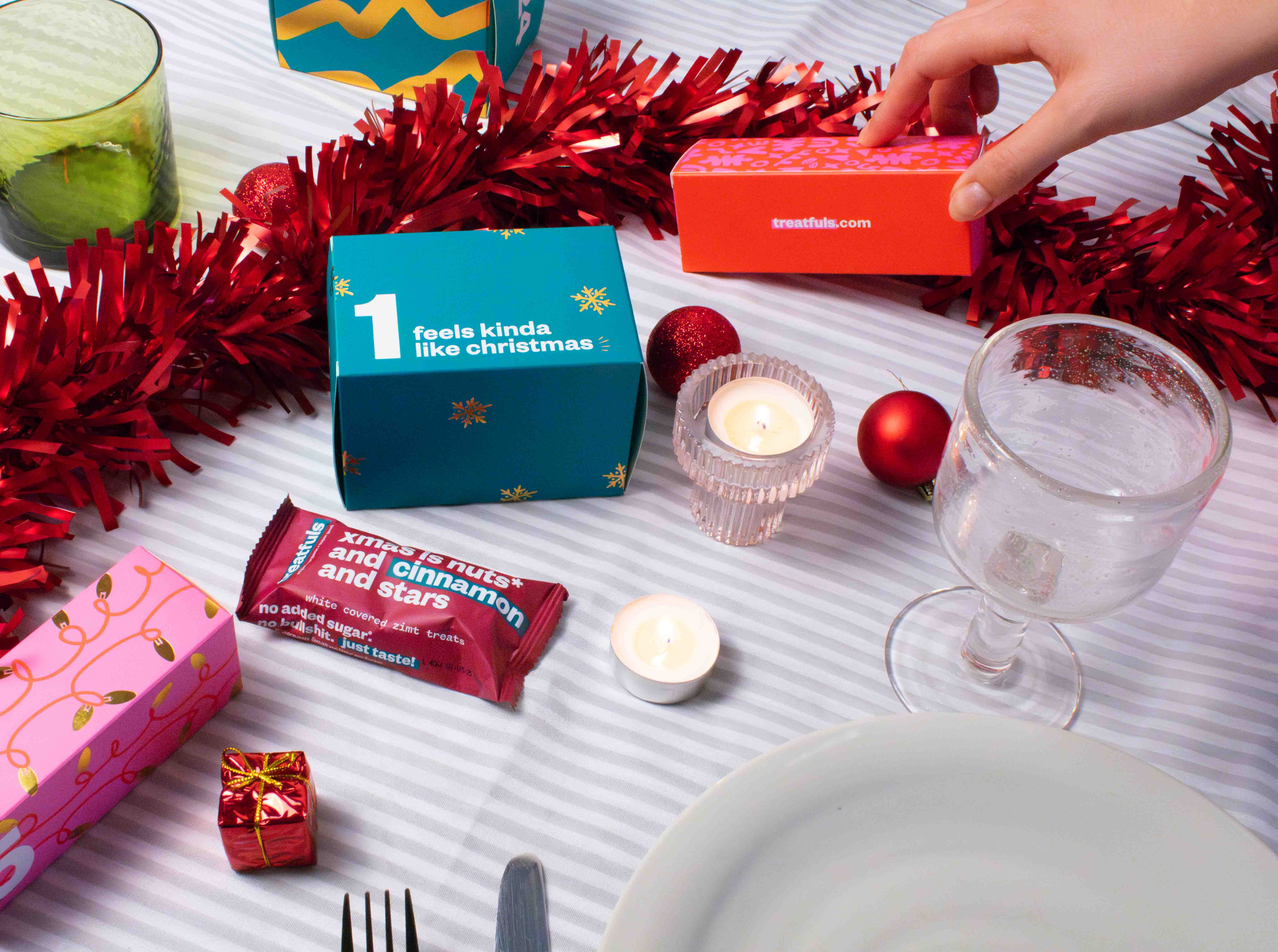 treatfuls - Wholesale Chocolate Covered Sweets - white chocolate cinnamon star bar organic + vegan + gluten-free2