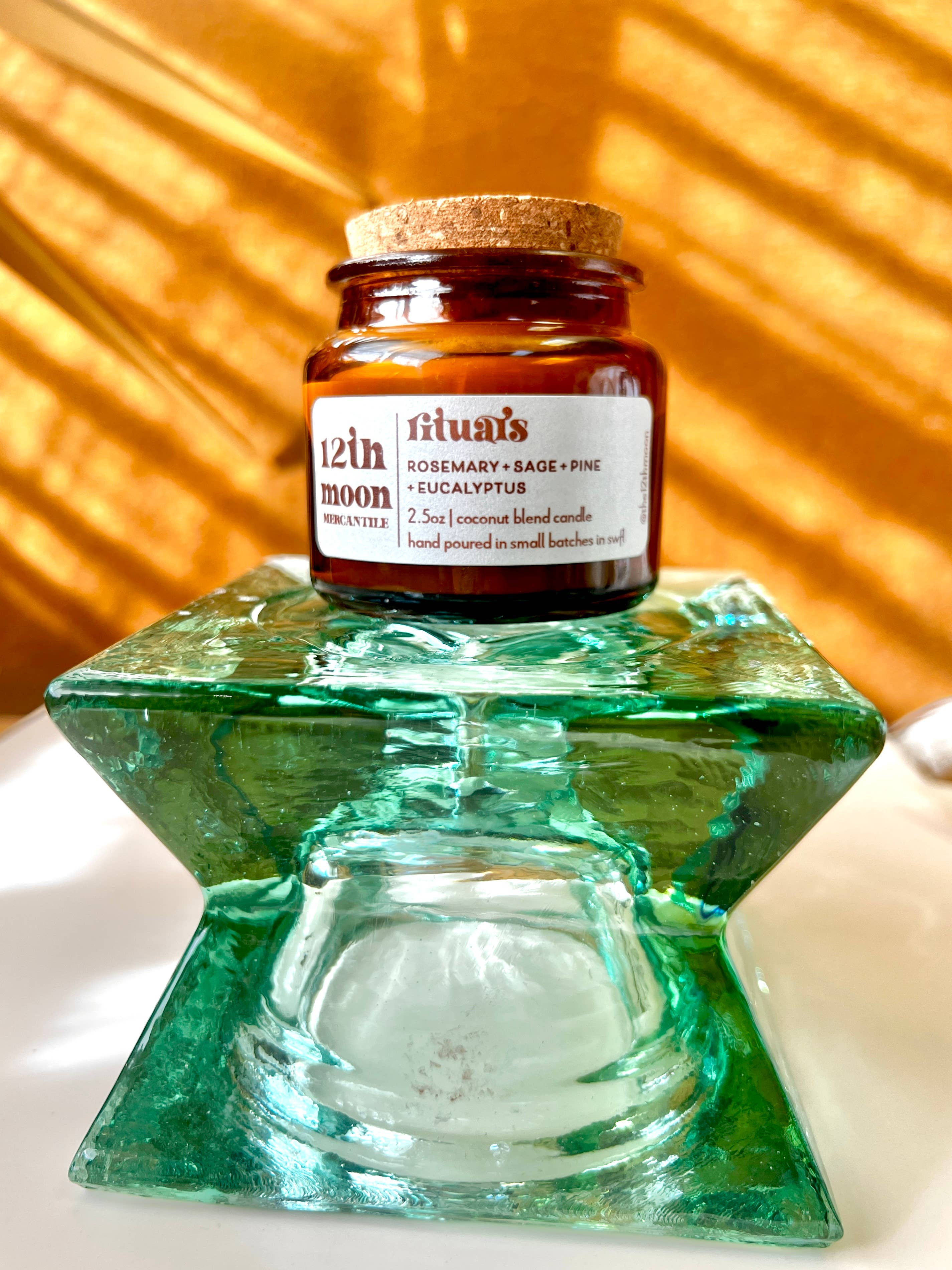 The 12th Moon - Wholesale Pot/gevulde kaars - GOLDEN HOUR COLLECTION Kaars met kokoswas - MINI Apothecary1