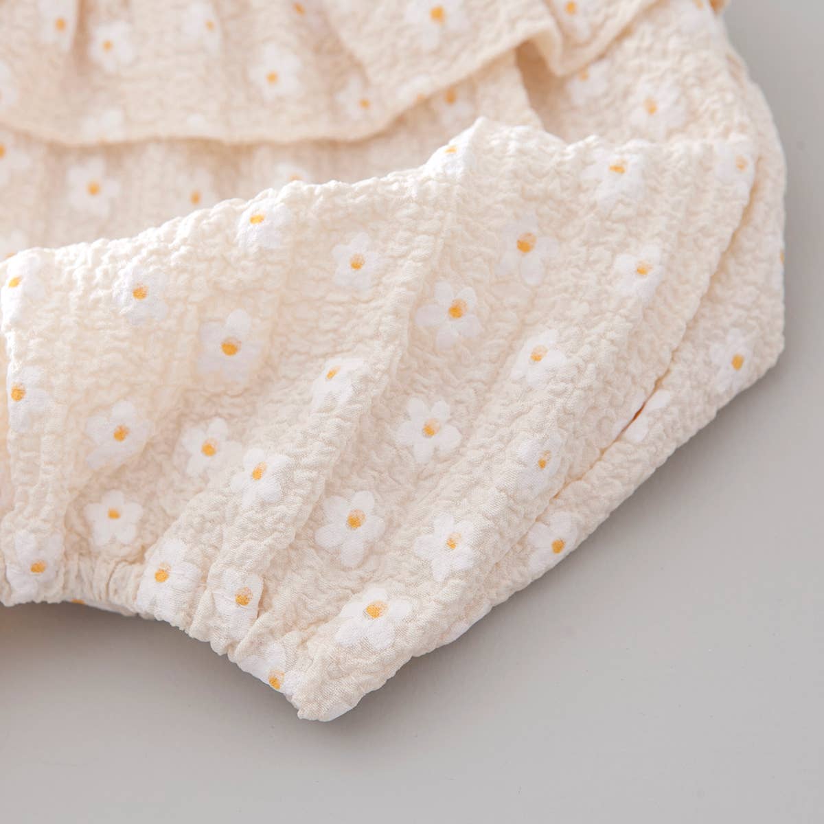 peekaboo – Conjunto de roupa - Bebé por atacado – Bodysuit de mangas curtas com estampa margarida para bebê5