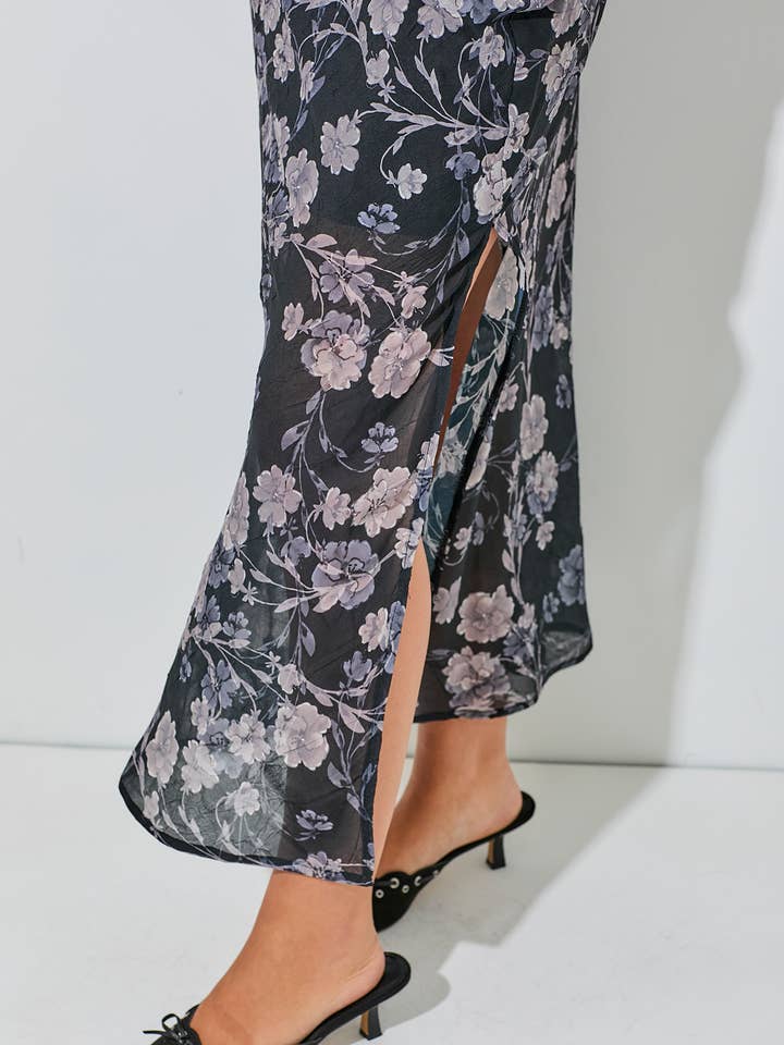 Baevely by Wellmade USA – Engroshandel Nederdel - Dame – SATIN MAXI NEDERDEL MED BLOMSTERPRINT