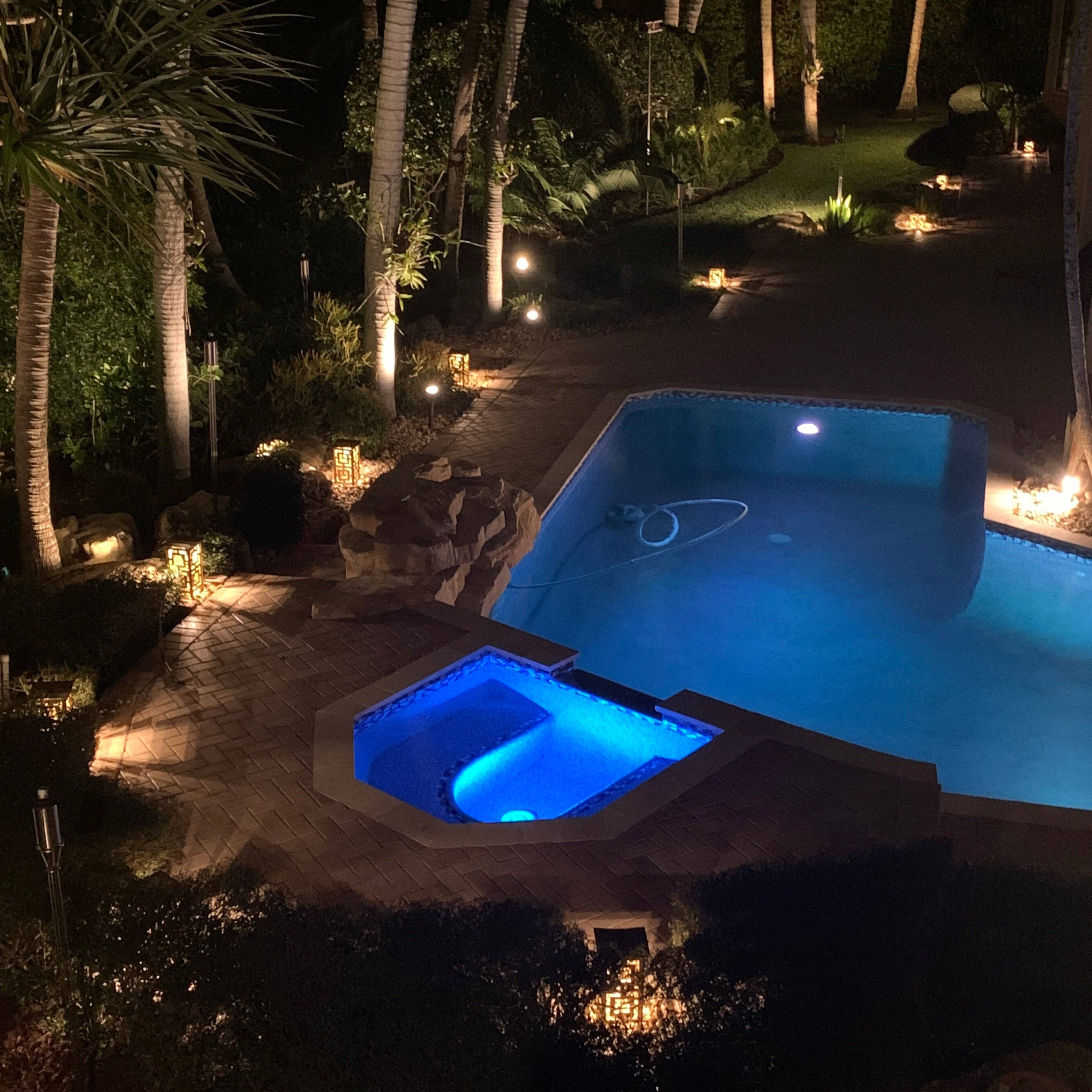 TedStuff – wholesale Outdoor/lawn light – RadiantLight Modern Landscape Light - Garden Light2