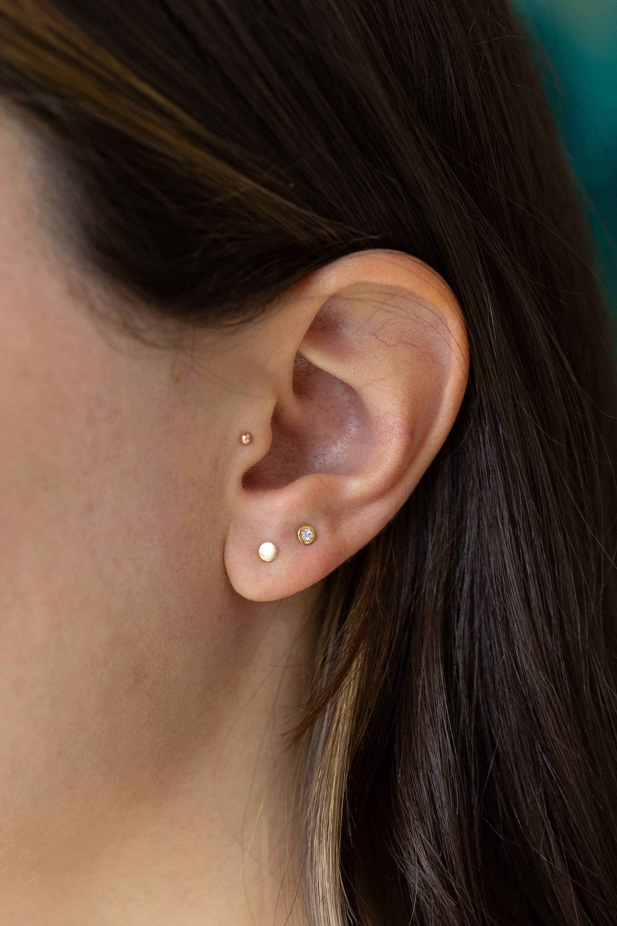 The Land of Salt – Brincos de pino por atacado – Brincos Tiny Circle Stud em ouro2