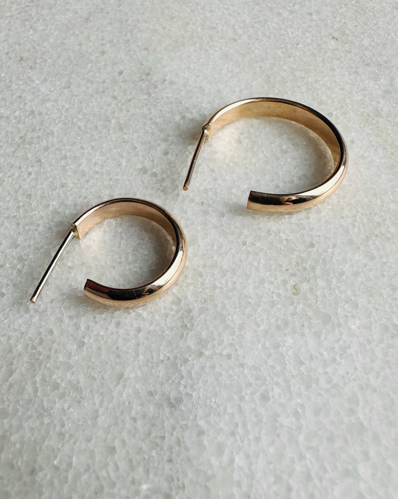 Notions of Lovely - Wholesale Hoop Earrings - Classic 90's Hoops - 14k Gold Fill0