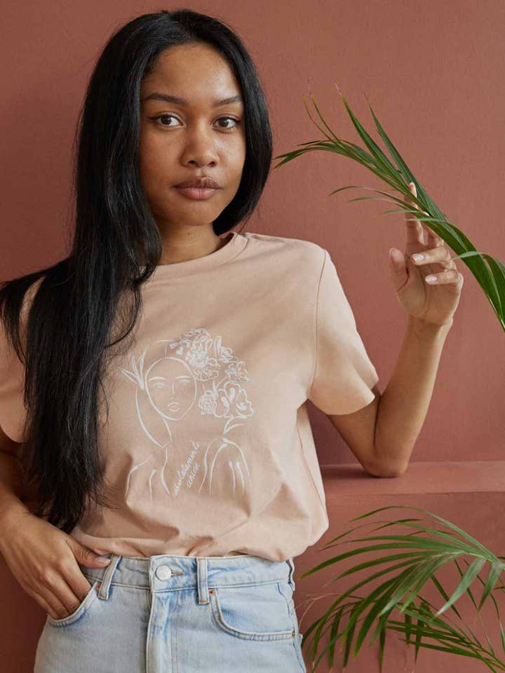 T-shirt UNICA Fresh Peach, cotone biologico per la vendita all'ingrosso da parte di Leonor Roversi