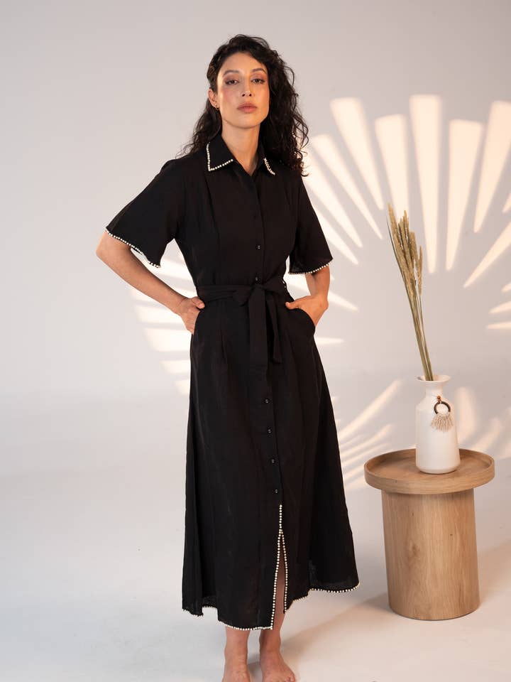 Cafe Au Lait Perlekjole Sort for engroshandel hos Carolina Benoit