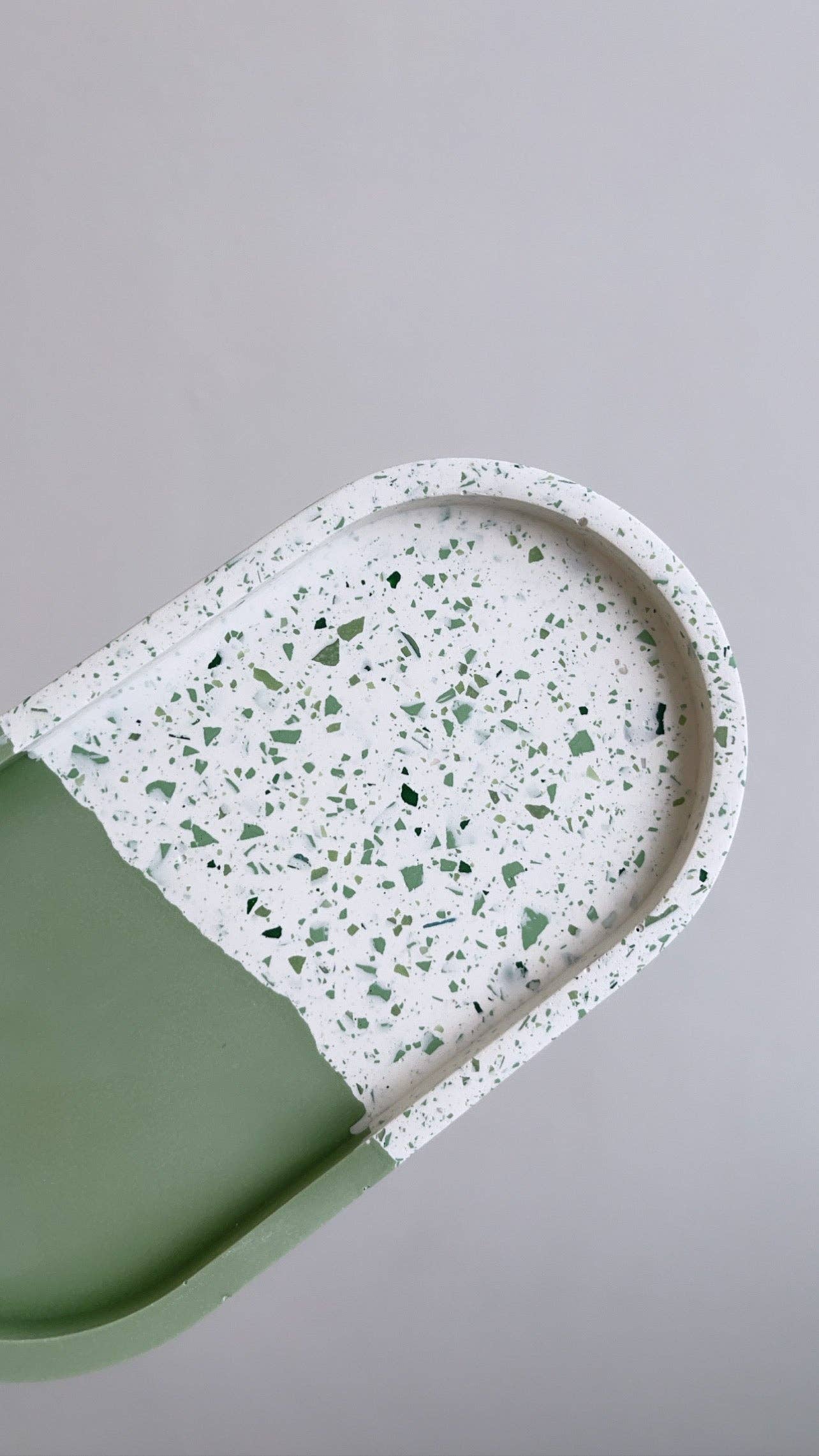 Luxe Home Decor Ltd - Vendita all'ingrosso Portagioie - Vassoio diviso verde salvia2