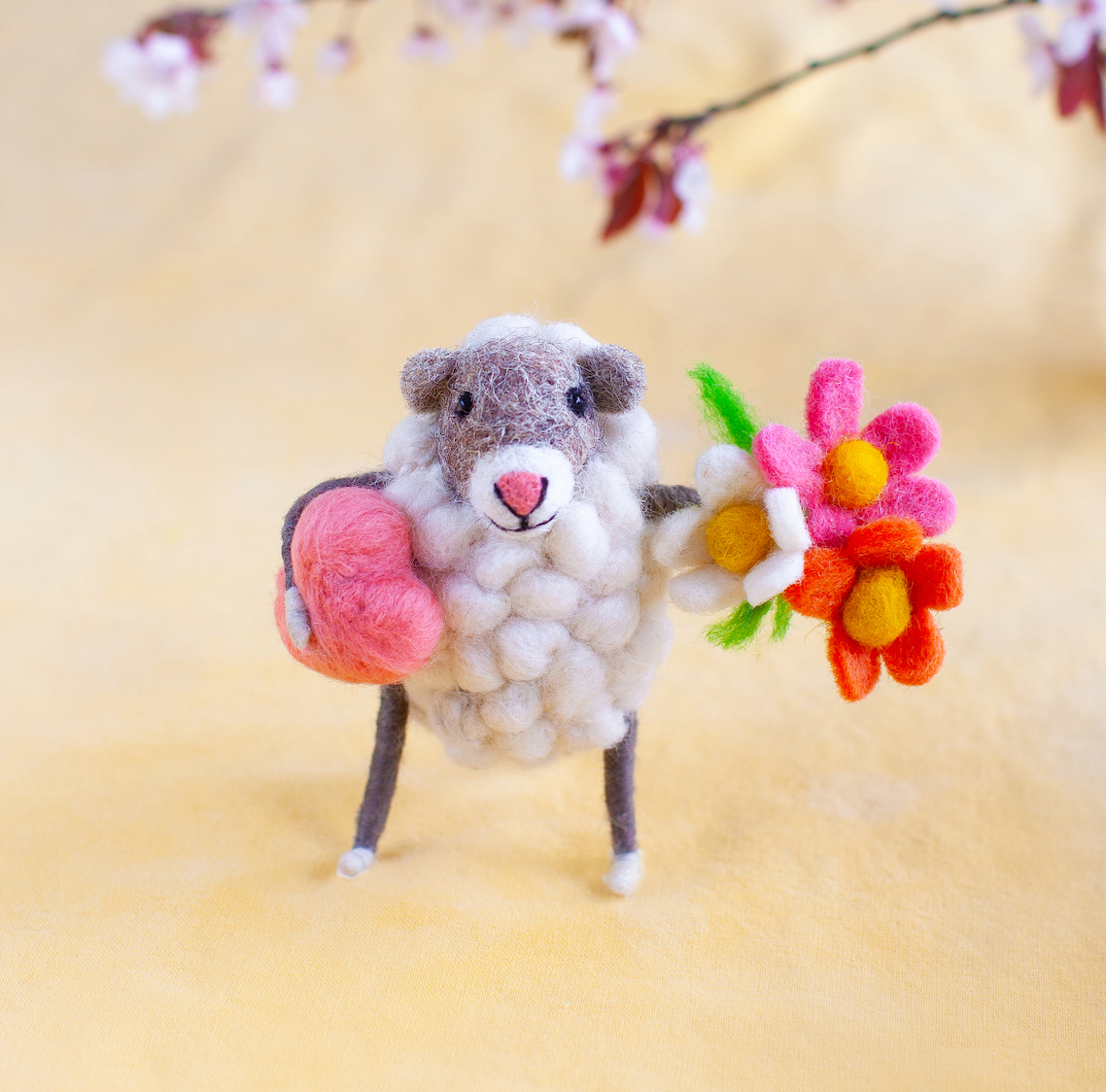 Sew Heart Felt - Wholesale Decorative Tabletop Object - Heart and Flowers Sheep1