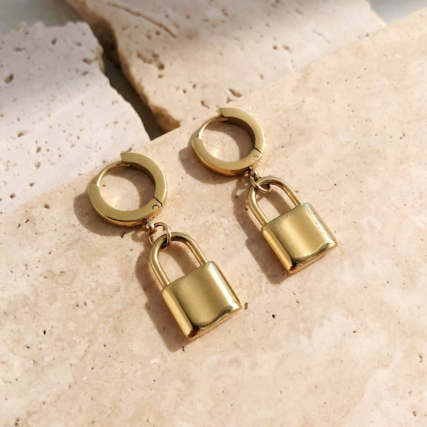 Guld Guld medaljon øreringe for engroshandel på Faire2