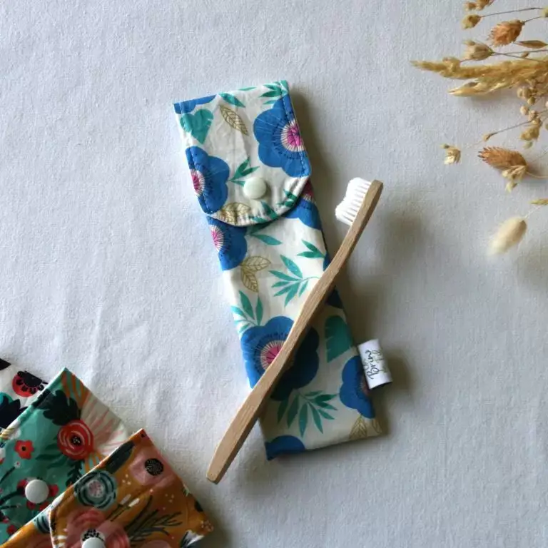 Un Brin de Fil – wholesale Toothbrush – Waterproof Organic Cotton Toothbrush Case2
