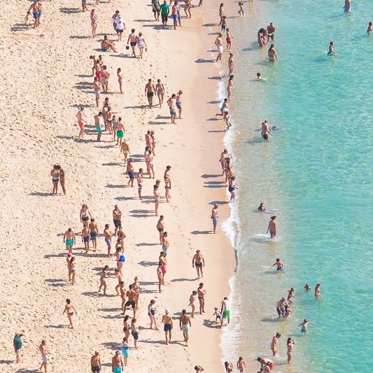 Strandpromenad för wholesale av Joseph Eta