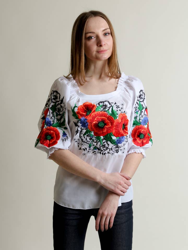 Echo geborduurde witte blouse voor wholesale door Galychanka