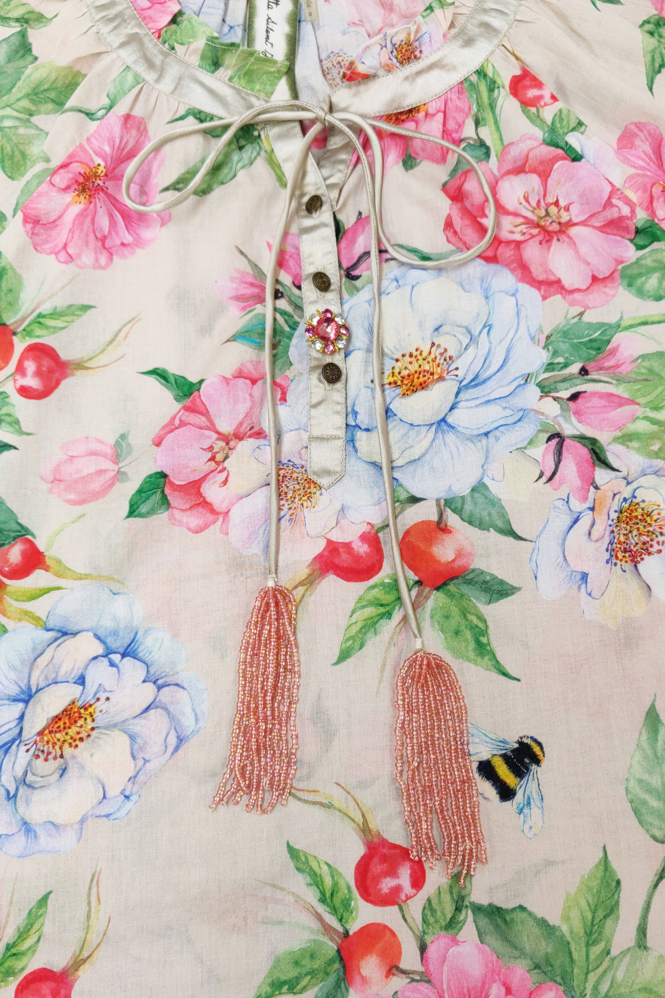 Elfenben Blomstret LA Ville Rose Bluse for engroshandel på Faire8