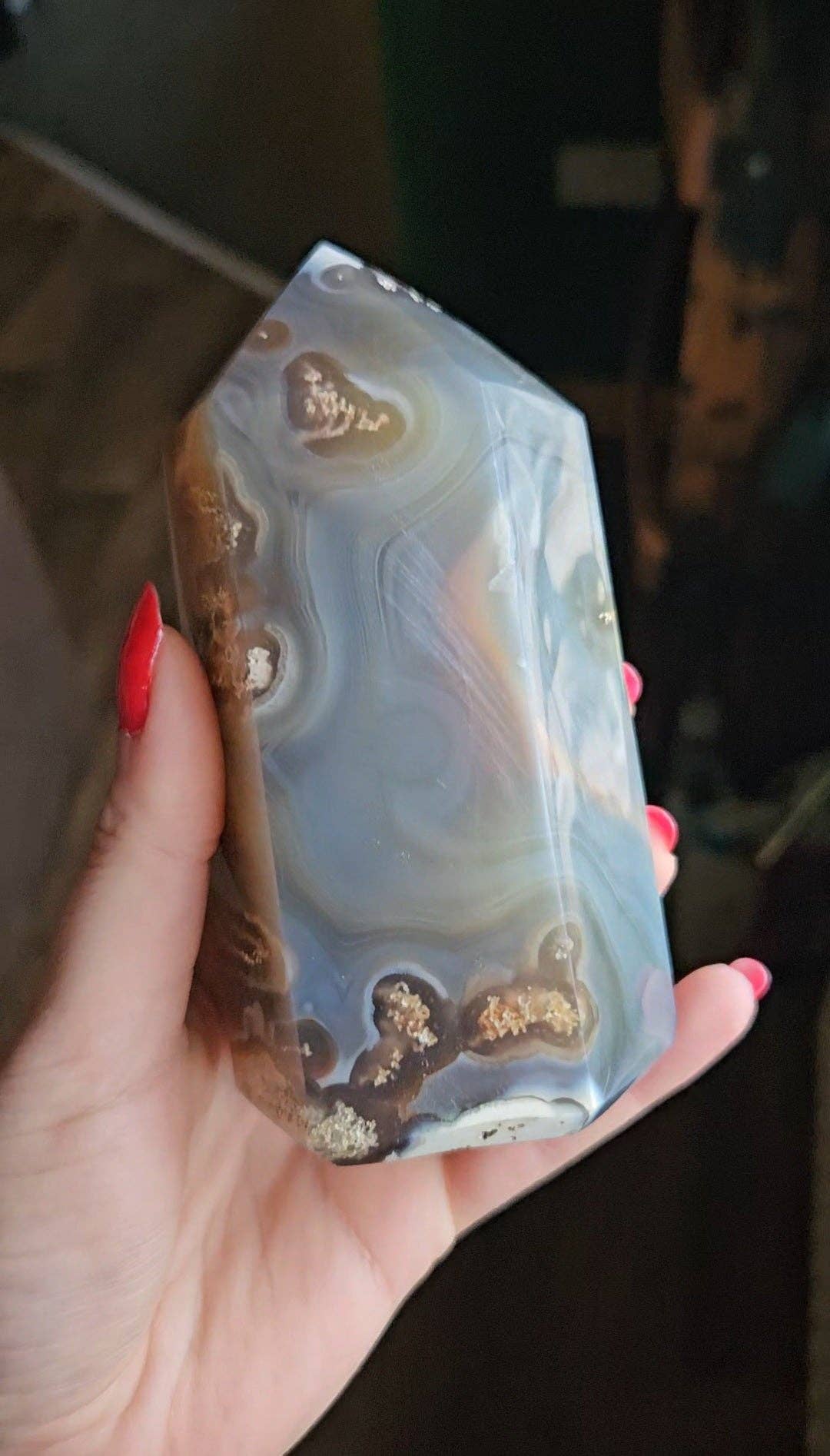 Little Miss Cosmic - Vente Pierre et cristal de spiritualité - Tour en agate Orca XL - 671 g1