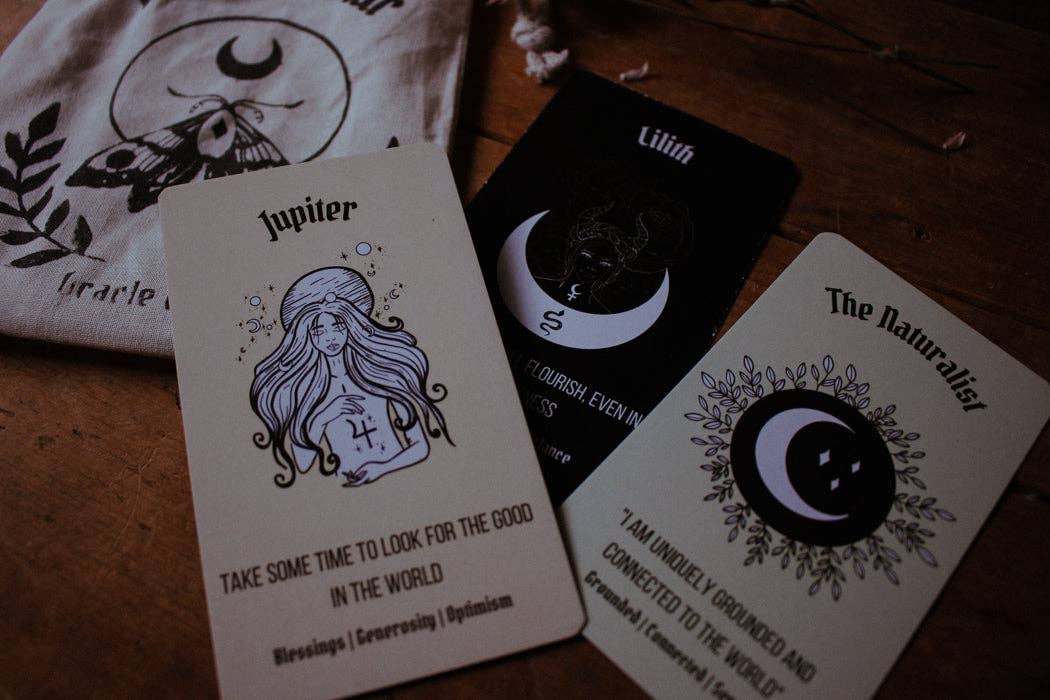 Midnight Raven Studios - Wholesale Tarot Cards - Midnight Star Oracle Deck - Witchy Oracle Deck3