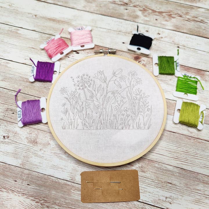 Kims Crafty Corner – Material para bordar/ponto de cruz por atacado – Kit Bordado para Iniciantes, Kit Bordado Pré Estampado para Adultos e Crianças, Argola Selvagem 6" Wild Flowers Kits Bordado Mão UK, Craft Gift3