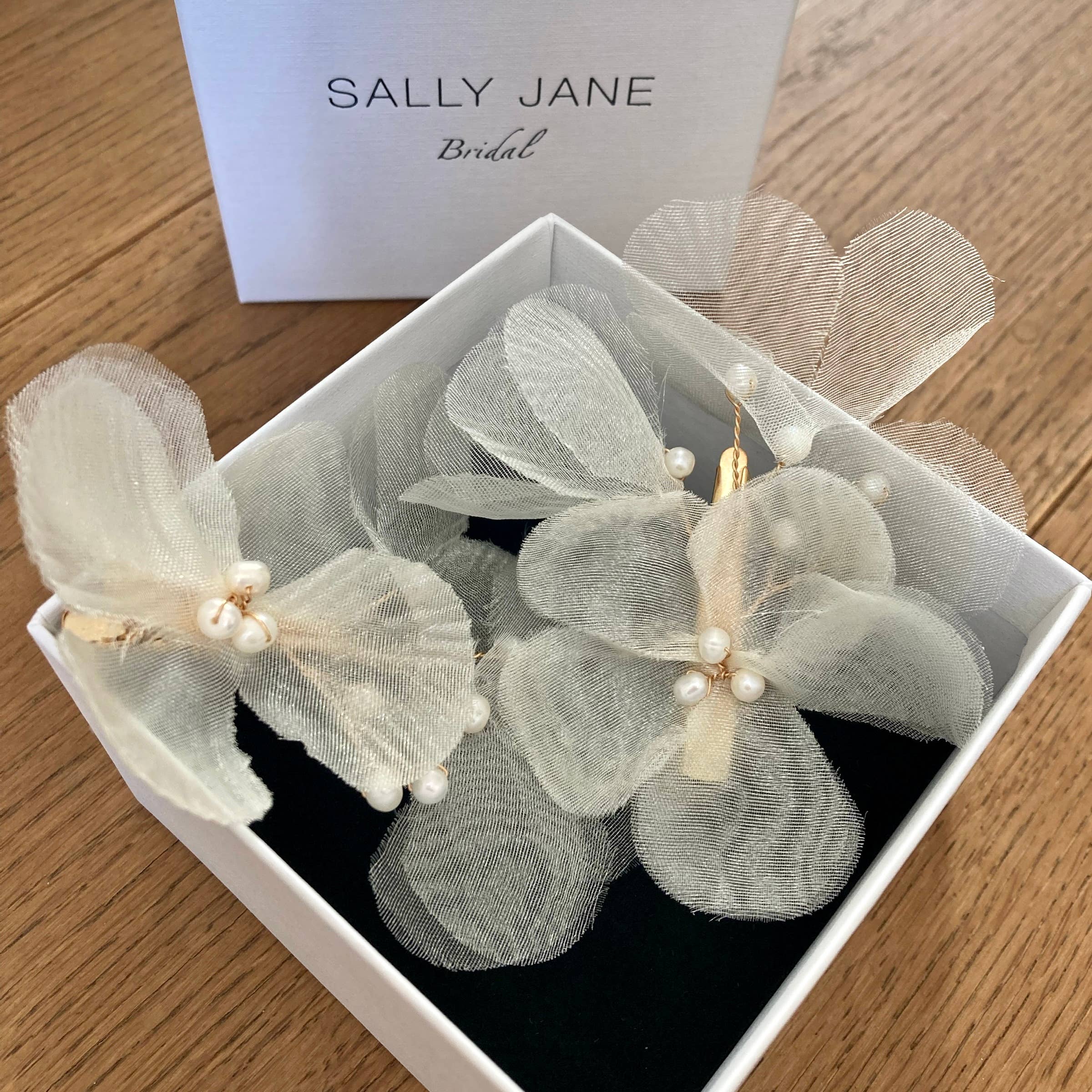 SallyJaneBridal - Wholesale Hair Clip - Women's - Florence Hairclips Gold - bridal hair jewelry - set of 23