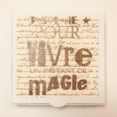 Doseringslådan För Att Uppleva Ett Ögonblick Av Magi för wholesale av La fabrique de MOTS MAGIQUES