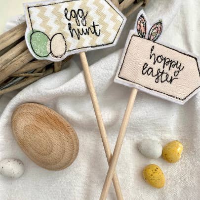 Girl Friday Embroidery – wholesale Cake/cupcake topper – Easter cake topper flag Egg Hunt