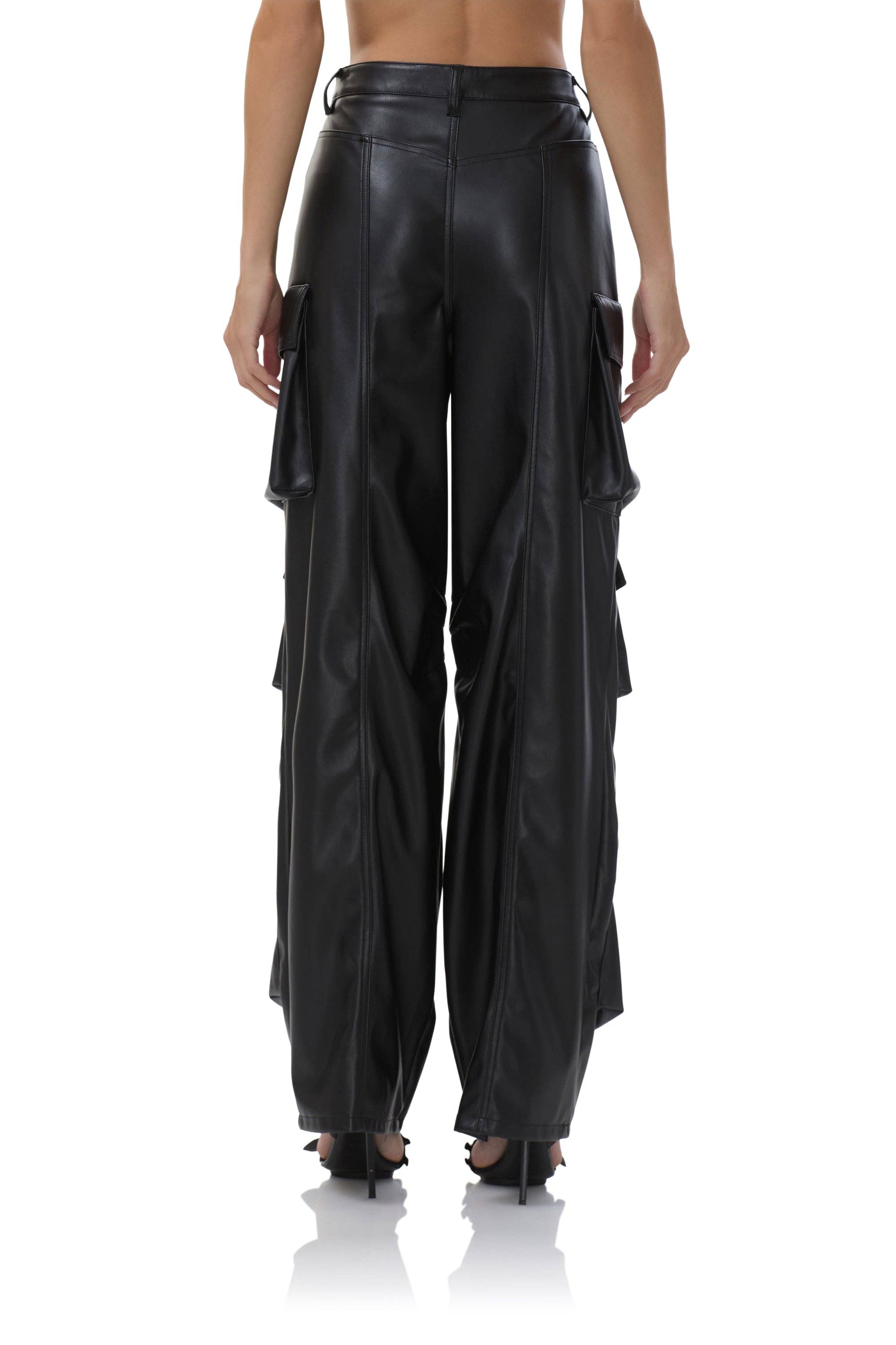 Noir Parker Baggy Cargo Byxa - Svart för wholesale på Faire4