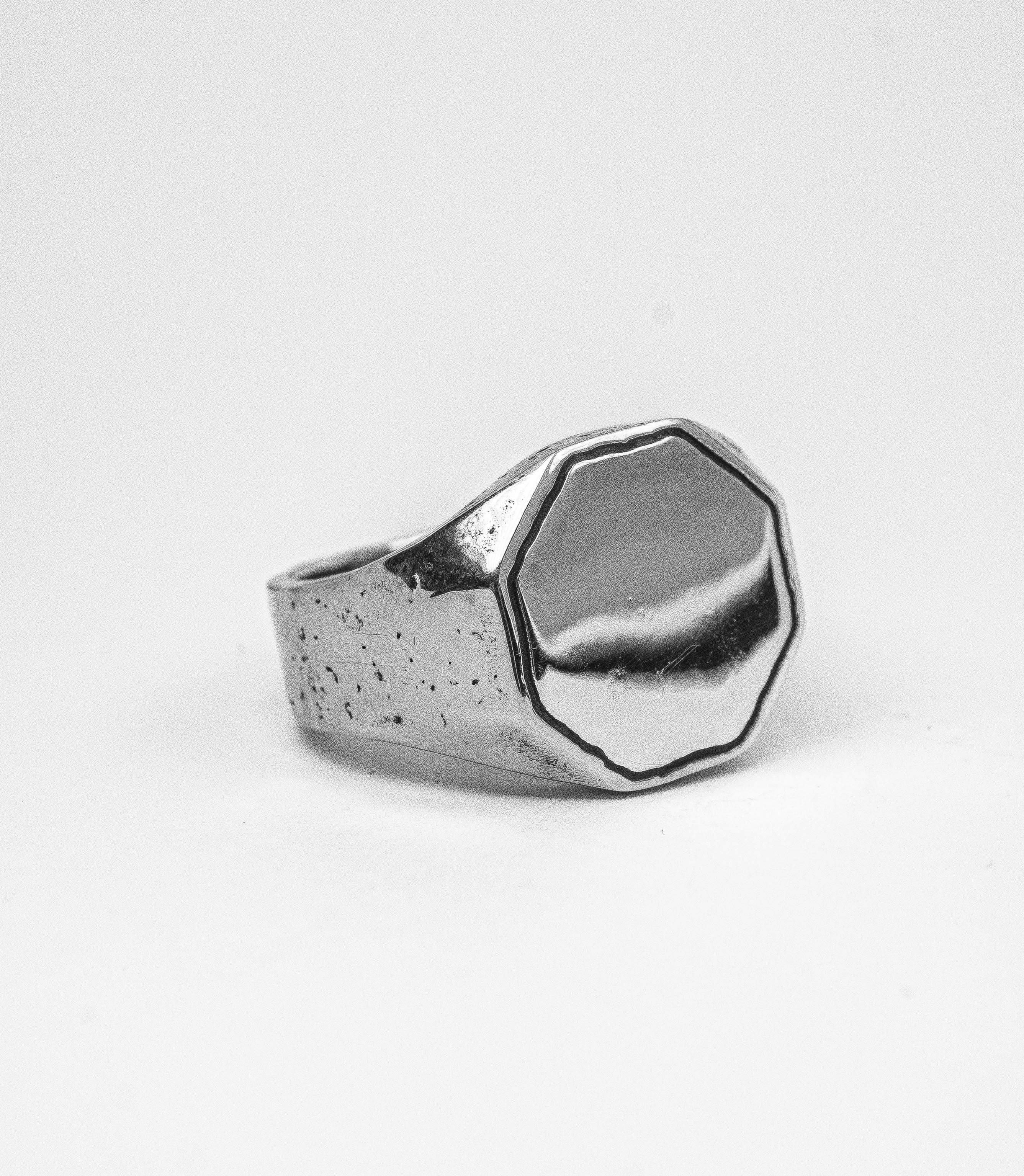 Lost Amigo - Wholesale Signet Ring - Old City1
