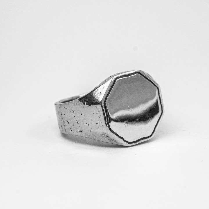 Lost Amigo - Wholesale Signet Ring - Old City1
