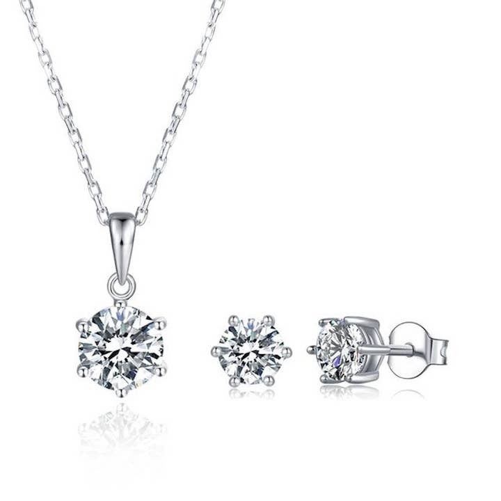 Set di orecchini a bottone e pendente in moissanite placcata in platino da 1 ct per la vendita all'ingrosso da parte di TwoBirch