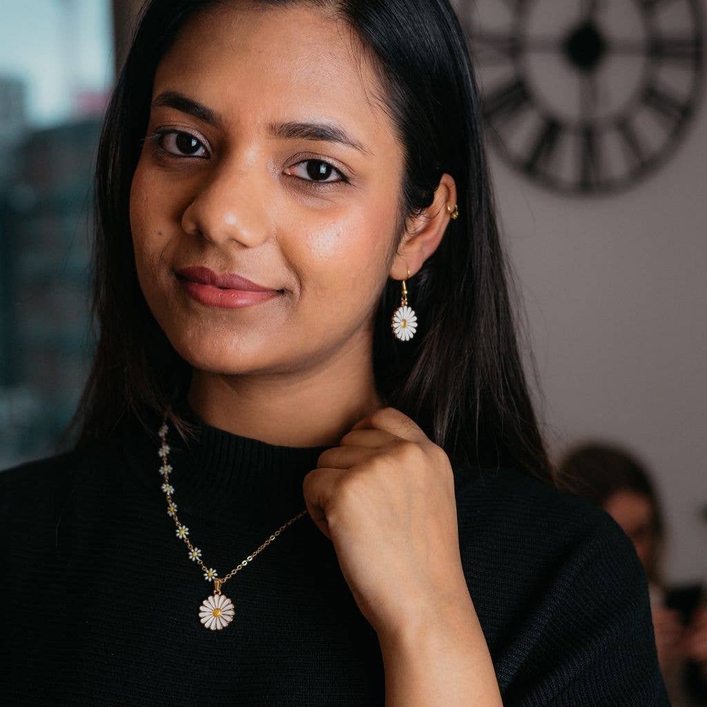 The Colourful Aura - Wholesale Pendant/Charm Necklace - Half Turquoise Floral Indie Boho Daisy Charms Choker Summer Necklace8