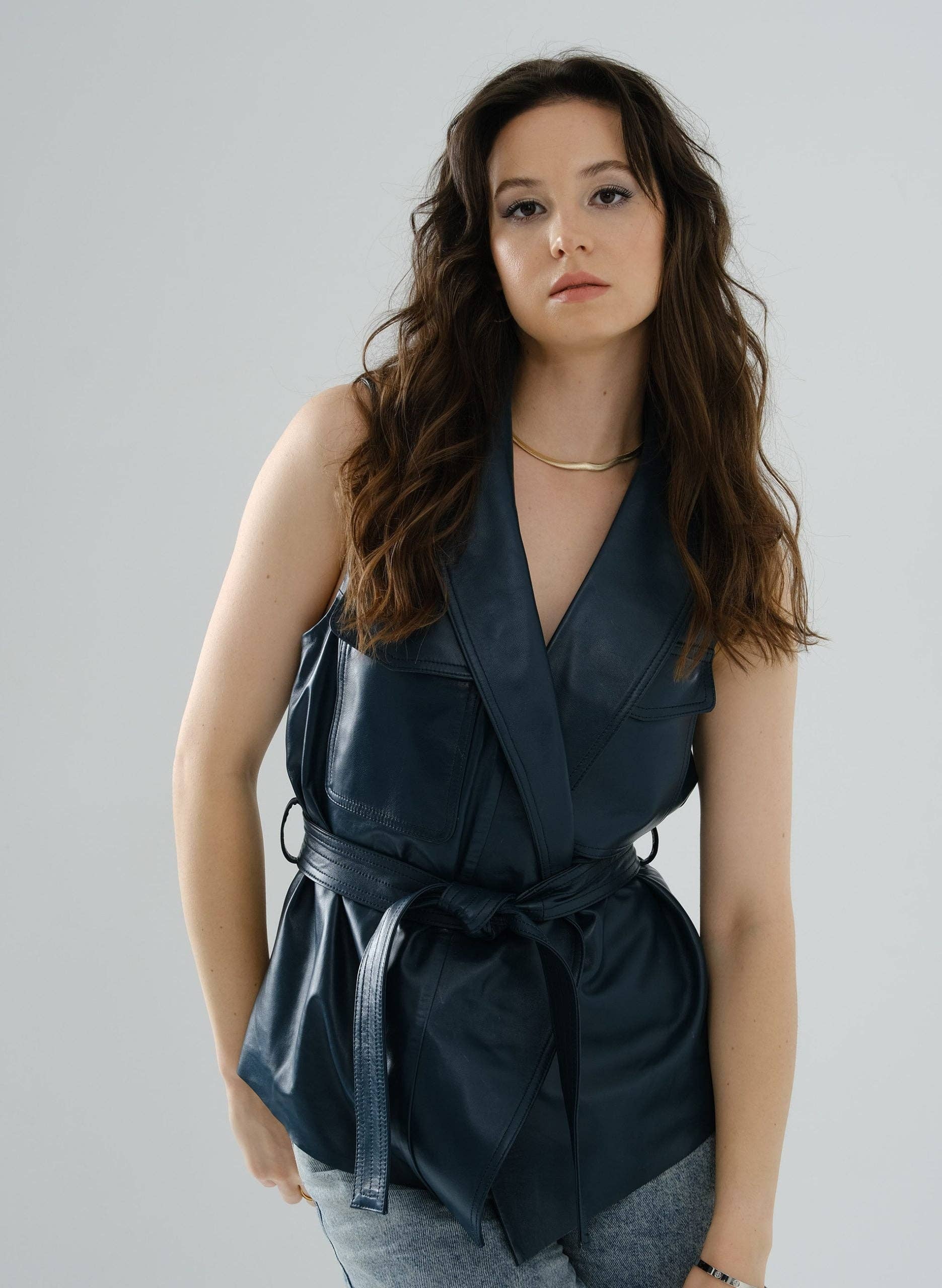 DUE2store – Großhandel Oberbekleidungsweste – Damen – Safari-Lederweste – Petrol7