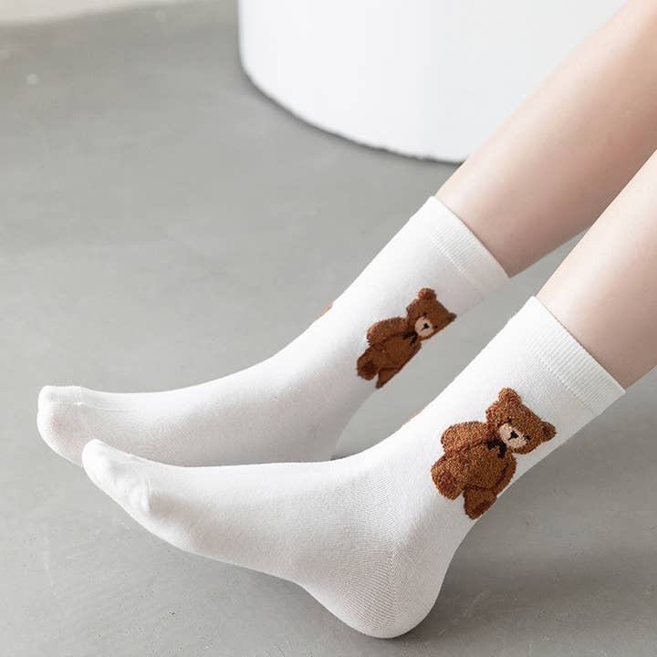 Calzini da donna in cotone con orso Cutie per la vendita all'ingrosso da parte di Yaya's Luxe Wholesale