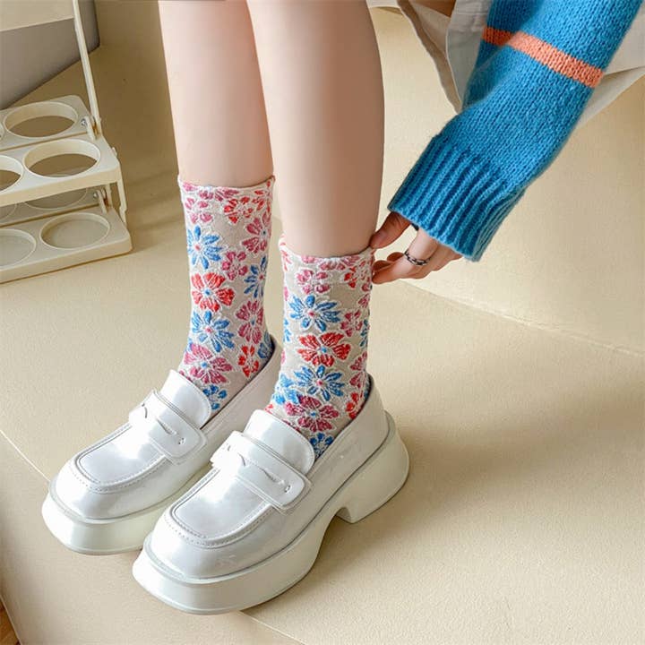 Funkyrel® Atzbranding Limited – wholesale Socks – Women's – Rufia - Royal Floral Pattern Wide-Cuff Socks