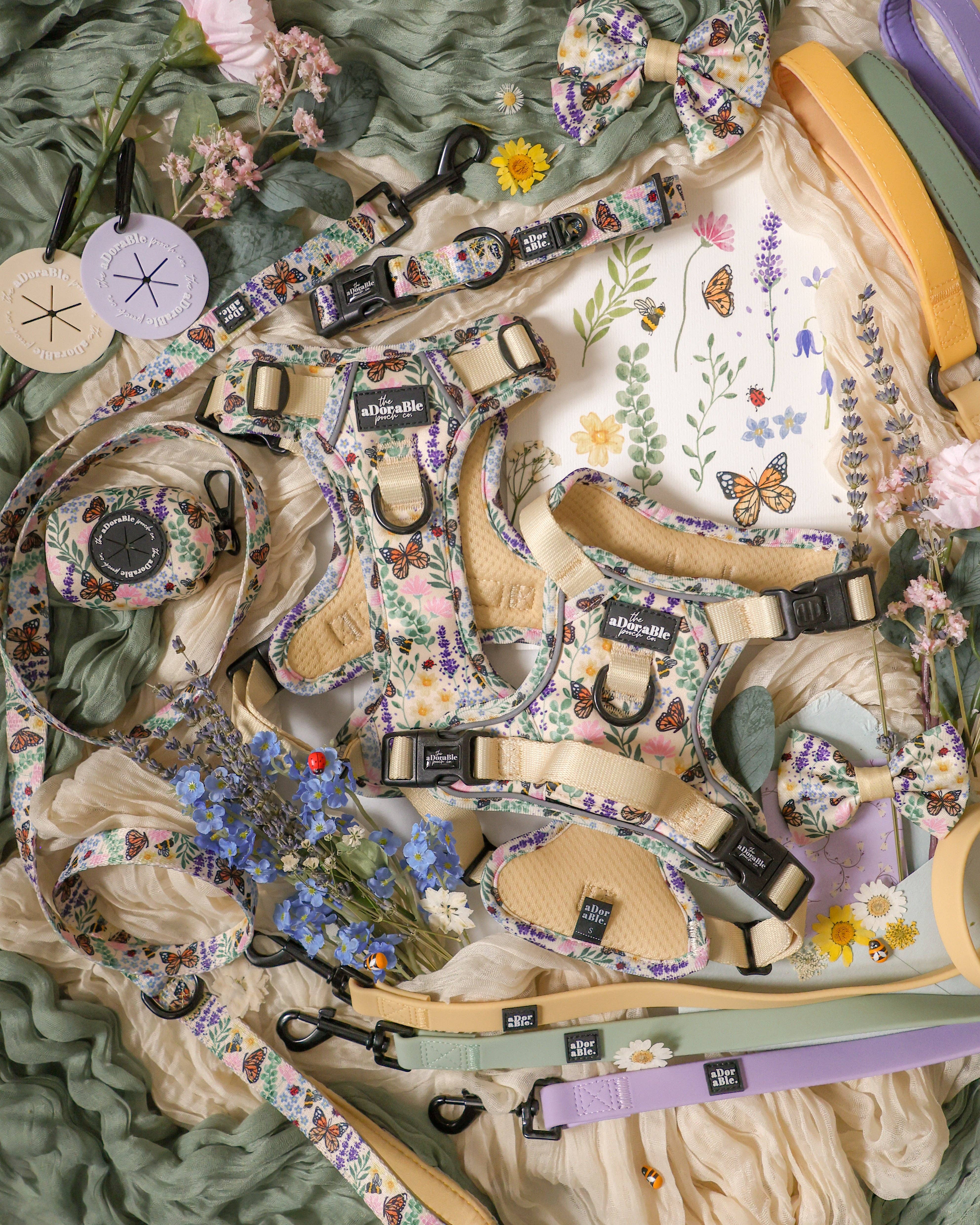 The aDoraBle Pooch Company – Arnês – Cão por atacado – Arnês Hike & Go Lite™ - Bumbles & Butterflies34