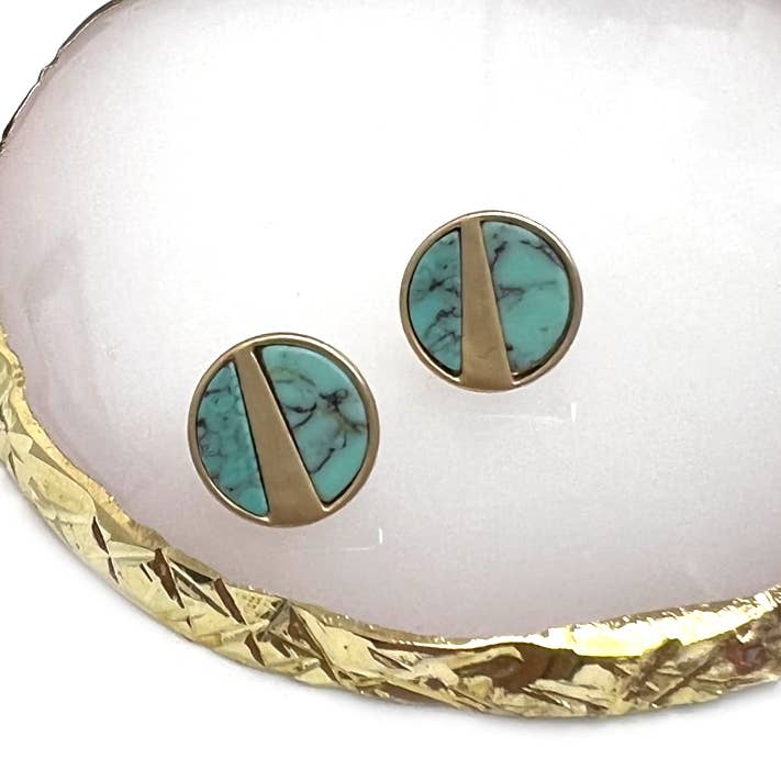 StarryNYC – Großhandel Ohrstecker – Runde, abgenutzte runde Ohrstecker mit Halbedelsteineinsätzen1