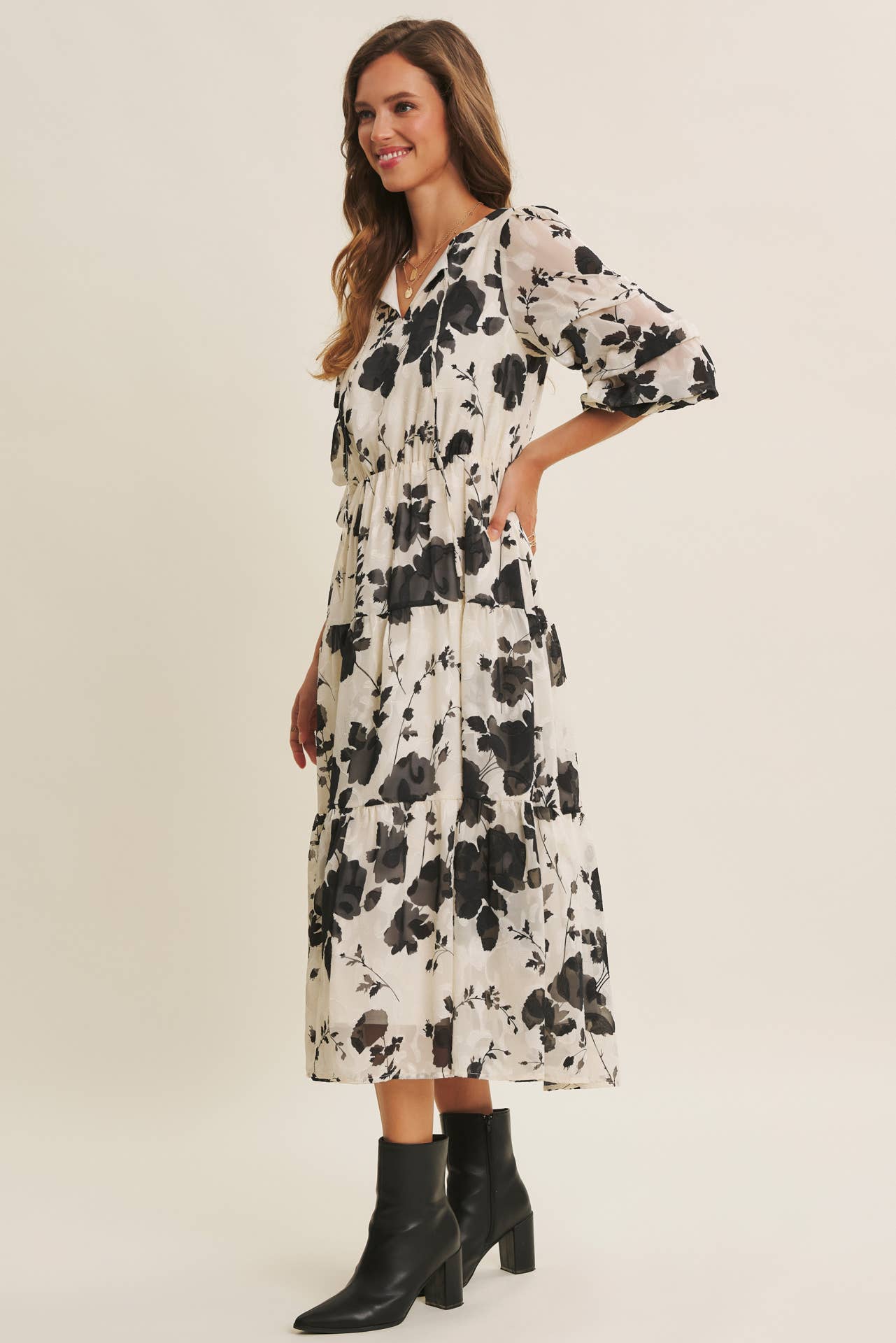 in february - Wholesale Dress - Women's - DREAMY JACQUARD FLORAL MIDI DRESS WITH STATEMENT SLEEVES4
