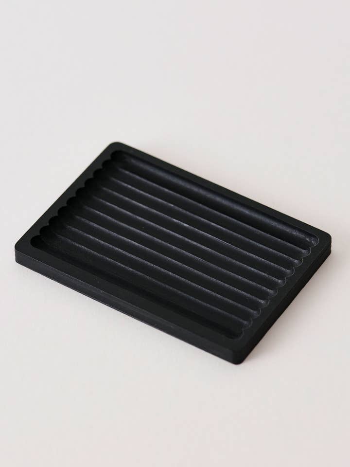 PETIT PLATEAU DURABLE FABRIQUÉ À LA MAIN HIRAKA - NOIR pour la vente par 3RD/DIADEM