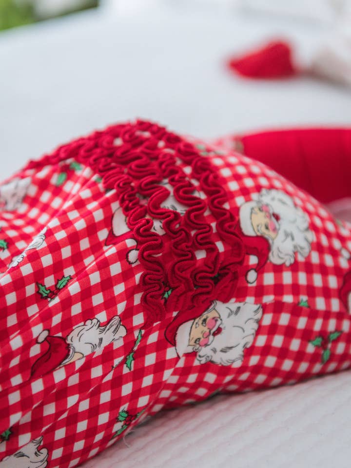 Rouge Pyjama une pièce à volants convertible SoftSnooze™ en viscose de bambou pour bébé fille Rouge Cher Père Noël en vente sur Faire4