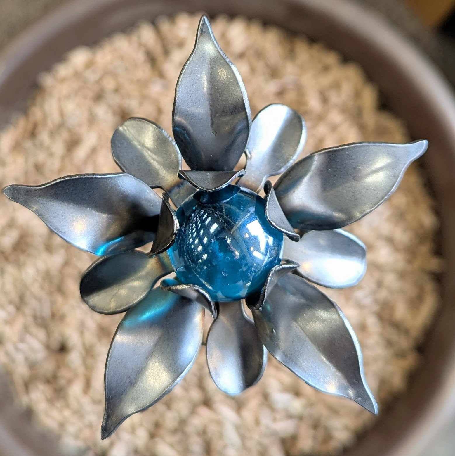 Designs by Dieter, LLC - Wholesale Garden/Lawn Stake - Handmade Metal Flower Garden Stake4