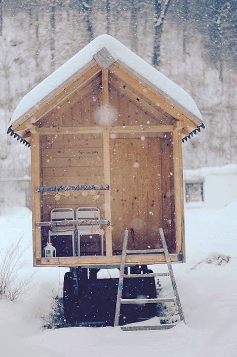 Schiffer Publishing - Wholesale Nature & Outdoors Book - Glamping: Glamorous Camping in the Great Outdoors2