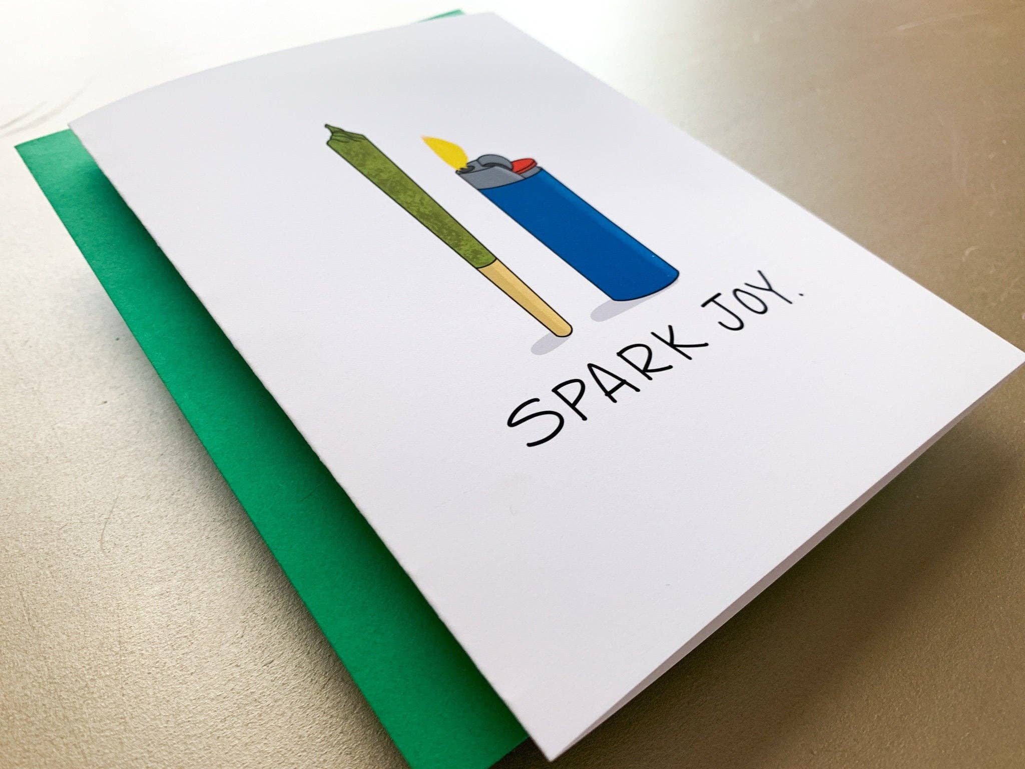 Stone Donut Design, LLC - Wholesale Gewone wenskaart - Vonken Vreugde Marie Kondo KonMarie Handgemaakte Cannabis Kaart door Stone Donut Design3