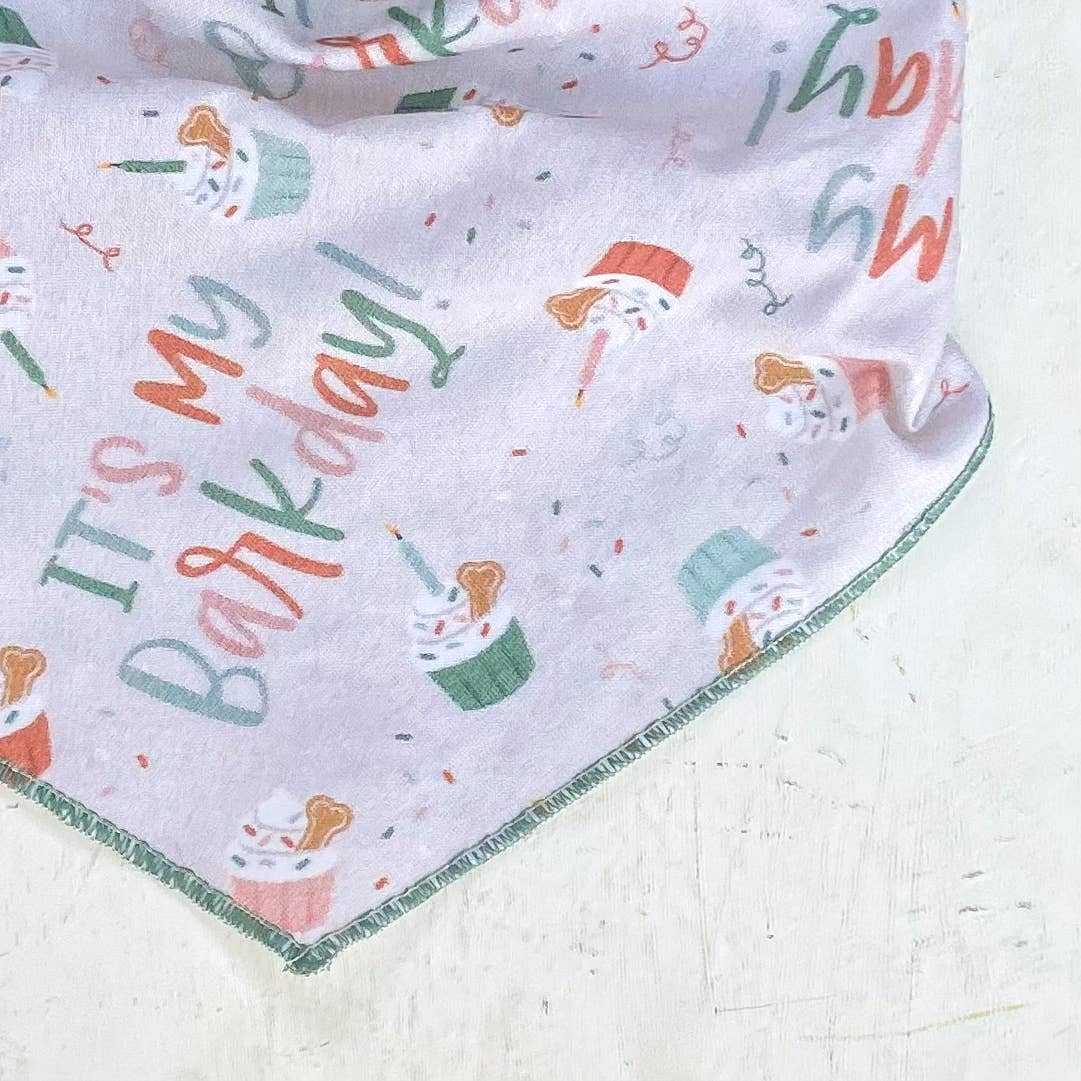doggish – wholesale Pet bandana – Dog – It’s my Barkday! Tan pupcakes birthday bandana pet accessory2