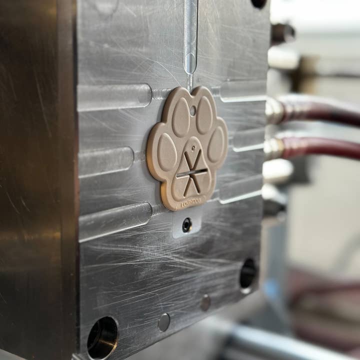 LOVIN'DOG - Wholesale Pet poo bag dispenser - Dog Poop Bag Holder Paw Light-Grey3