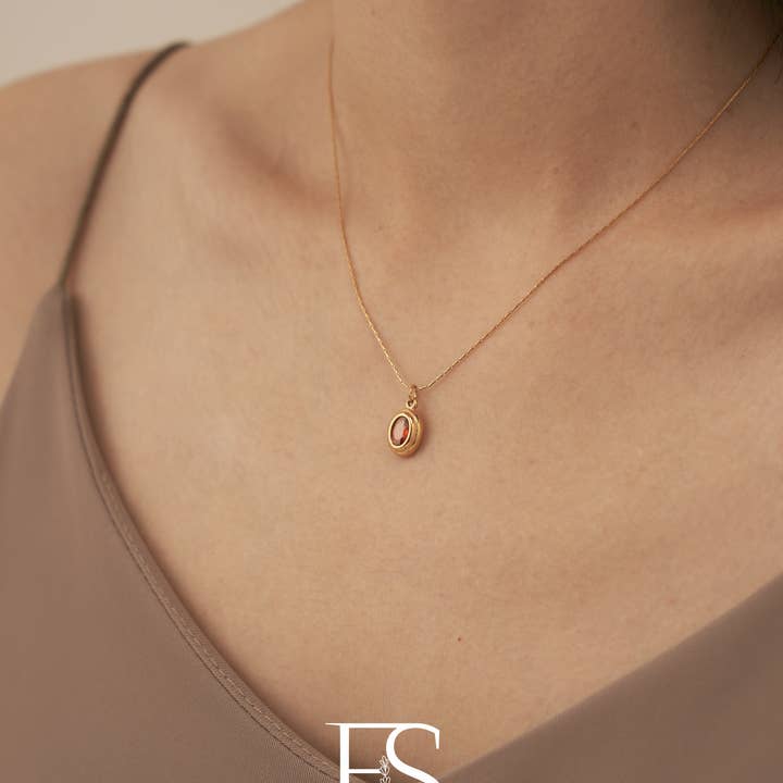 Furano Studio - Wholesale Pendant/Charm Necklace - 18K Gold Vintage Red Ruby Oval Necklace; Crystal Pendant